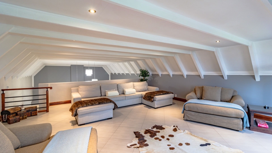 5 Bedroom Property for Sale in Oranjeville Free State